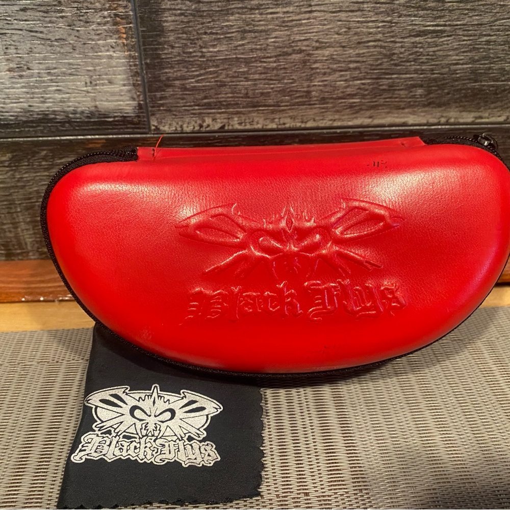 Women Black Flys Sunglasses